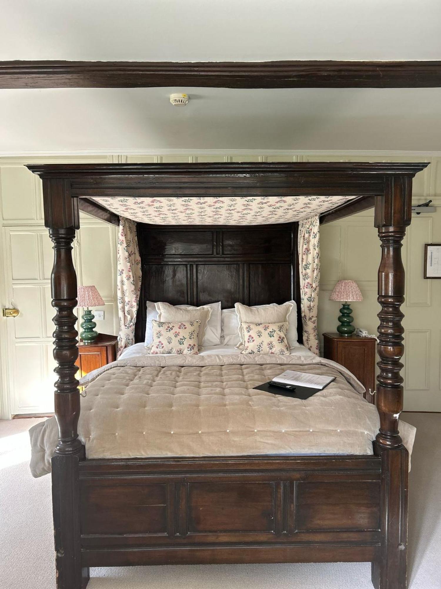 Ravenwood Hall Hotel Bury St. Edmunds Eksteriør billede
