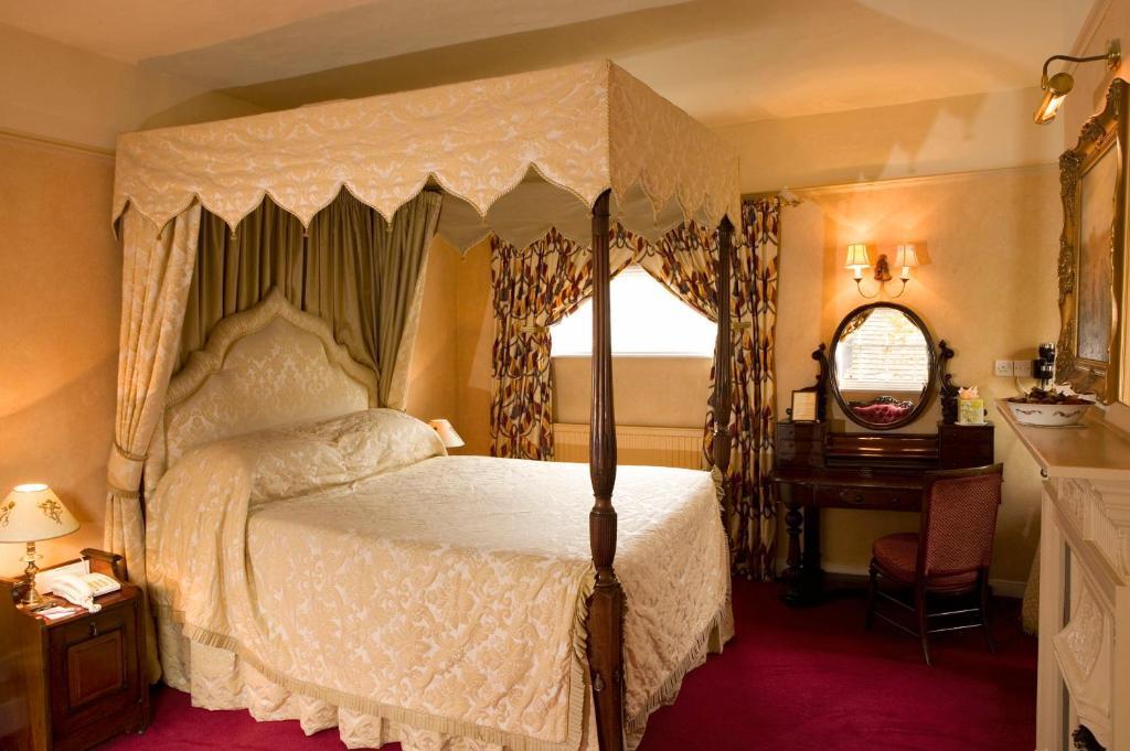 Ravenwood Hall Hotel Bury St. Edmunds Eksteriør billede