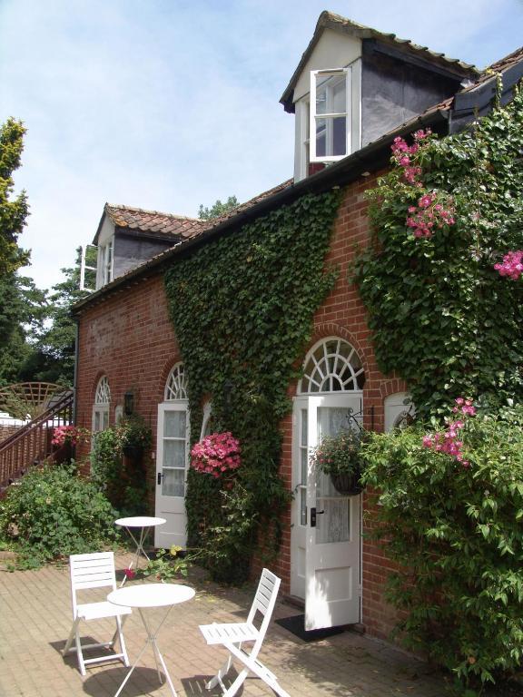 Ravenwood Hall Hotel Bury St. Edmunds Eksteriør billede